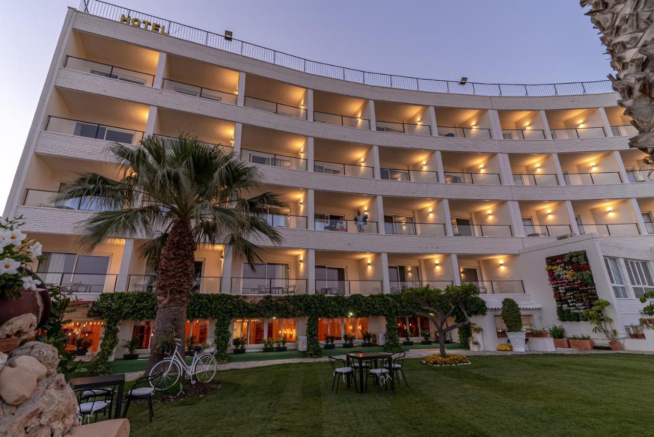 Ramada Resort By Wyndham El Puerto de Mazarrón Esterno foto